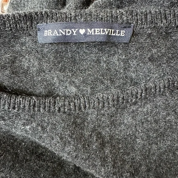 Brandy Melville Gray Crew Neck Sweater - Picture 5 of 5